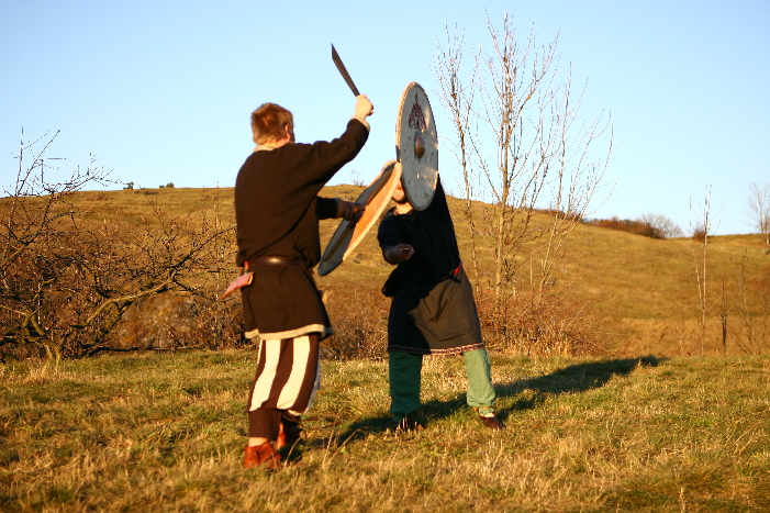 9433-s18-podvoleni-se-rozrazeni-stitem-a-pokracovani-utoku-horem.jpg 9433-s18-podvoleni-se-rozrazeni-stitem-a-pokracovani-utoku-horem.jpg