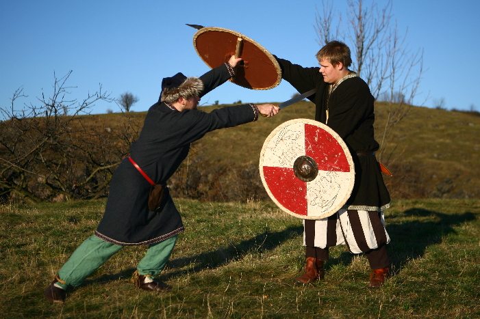 9368-s09-pokracovani-rozrazeni-stitem-bod.jpg 9368-s09-pokracovani-rozrazeni-stitem-bod.jpg