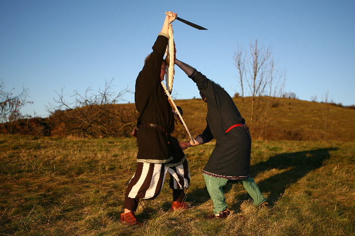 9416-utok-plochou-stitu-zaroven-kontroluje-souperuv-stit-i-horni-vbodnici.jpg 9416-utok-plochou-stitu-zaroven-kontroluje-souperuv-stit-i-horni-vbodnici.jpg