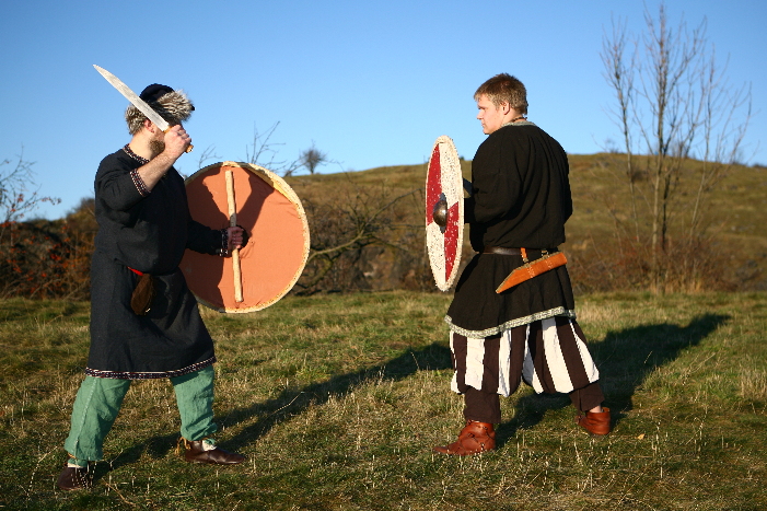 9350-s05-priprava-na-probiti-dolniho-okraje-stitu.jpg 9350-s05-priprava-na-probiti-dolniho-okraje-stitu.jpg